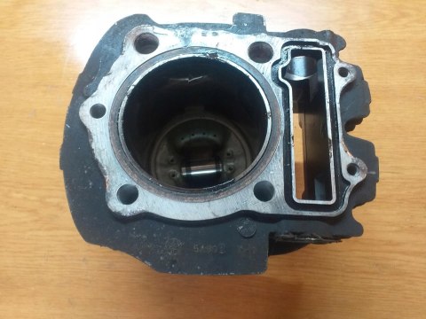 CILINDER + TŁOK USZK YAMAHA XV1000 VIRAGO 5A8 CILINDER + TŁOK USZK YAMAHA XV1000 VIRAGO 5A8