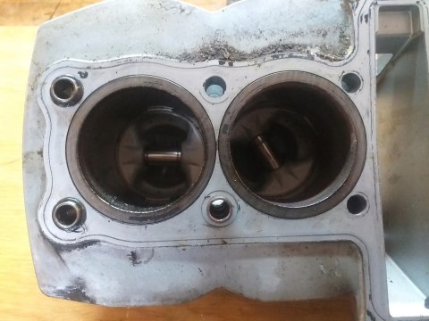 CYLINDER + TŁOKI KPL YAMAHA XJ 900 4KM