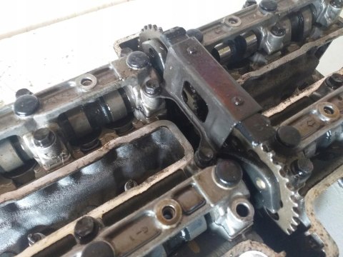 GŁOWICA CYLINDRA KPL YAMAHA FZR 400 1WG GŁOWICA CYLINDRA KPL YAMAHA FZR 400 1WG