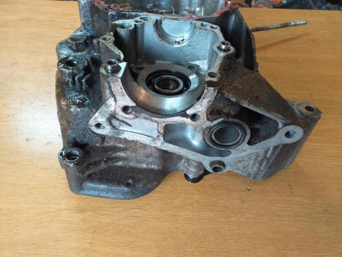 KARTER BLOK SILNIKA POŁÓWKA YAMAHA YFM 250 MOTO-4 KARTER BLOK SILNIKA POŁÓWKA YAMAHA YFM 250 MOTO-4
