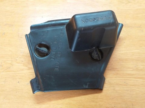 OSŁONA WYPEŁNIENIE PLASTIK FUSE BOX ARCTIC CAT 400