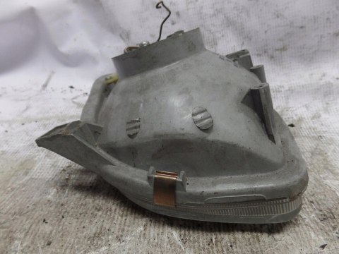 REFLEKTOR LAMPA PRZEDNIA YAMAHA YZF 750 REFLEKTOR LAMPA PRZEDNIA YAMAHA YZF 750