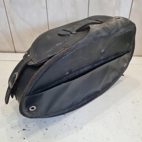 SUZUKI VL 800 VOLUSIA KUFER SAKWA BOCZNA SKÓRZANA SUZUKI VL 800 VOLUSIA KUFER SAKWA BOCZNA SKÓRZANA