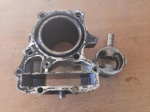 CYLINDER TŁOK HONDA PC800 PACIFIC COAST RC34E