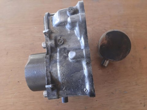 CYLINDER TŁOK HONDA PC800 PACIFIC COAST RC34E