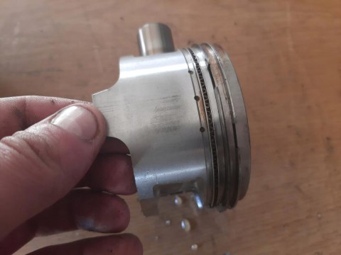 CYLINDER TŁOK HONDA PC800 PACIFIC COAST RC34E