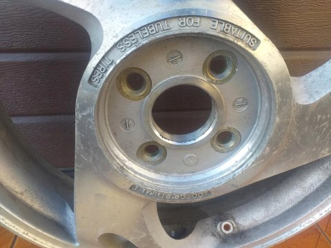 FELGA PRZÓD KOŁO PRZEDNIA YAMAHA GTS 1000 FELGA PRZÓD KOŁO PRZEDNIA YAMAHA GTS 1000