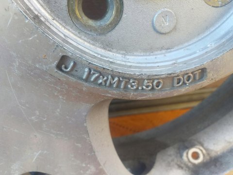 FELGA PRZÓD KOŁO PRZEDNIA YAMAHA GTS 1000 FELGA PRZÓD KOŁO PRZEDNIA YAMAHA GTS 1000