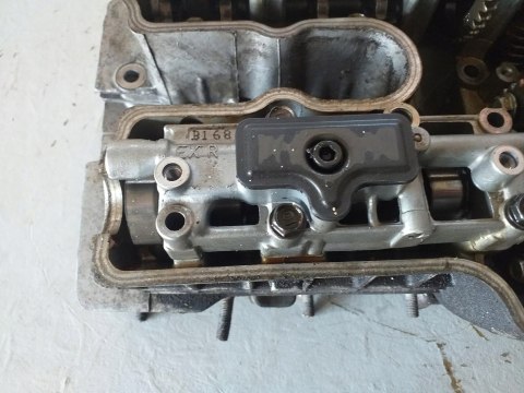 GŁOWICA CYLINDRA KPL HONDA CB 750 RC42E GŁOWICA CYLINDRA KPL HONDA CB 750 RC42E