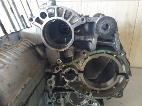 KARTERY BLOK SILNIKA HONDA CB 750 RC42E