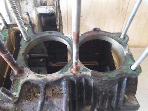 KARTERY BLOK SILNIKA HONDA CB 750 RC42E