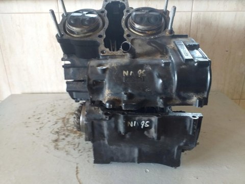 KARTERY BLOK SILNIKA+TŁOKI HONDA VF700 MAGNA RC21E