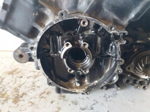 KARTERY BLOK SILNIKA+TŁOKI HONDA VF700 MAGNA RC21E