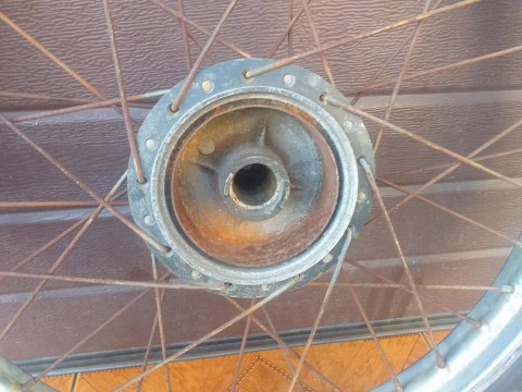 KOŁO FELGA YAMAHA DT 80 KOŁO FELGA YAMAHA DT 80