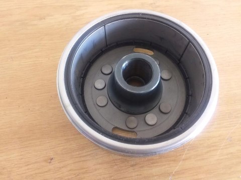 MAGNETO KOŁO MAGNESOWE HONDA MAGNA VF700 750 RC21 MAGNETO KOŁO MAGNESOWE HONDA MAGNA VF700 750 RC21