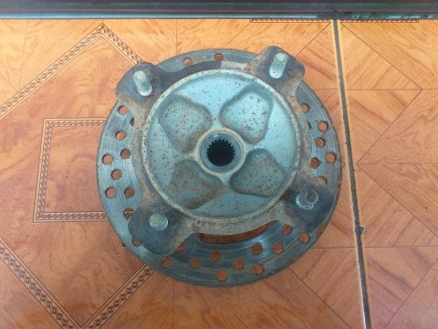PIASTA KOŁA + TARCZA KAWASAKI KVF 360 4X4 PIASTA KOŁA + TARCZA KAWASAKI KVF 360 4X4