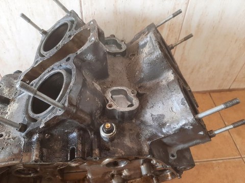 KARTER BLOK SILNIKA HONDA MAGNA VF 750 KARTER BLOK SILNIKA HONDA MAGNA VF 750