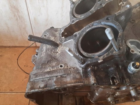 KARTER BLOK SILNIKA HONDA MAGNA VF 750 KARTER BLOK SILNIKA HONDA MAGNA VF 750