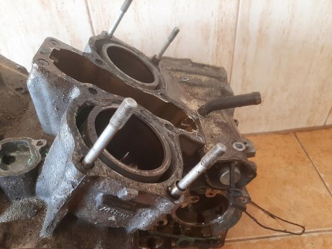 KARTER BLOK SILNIKA HONDA MAGNA VF 750 KARTER BLOK SILNIKA HONDA MAGNA VF 750