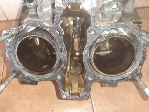 KARTER BLOK SILNIKA HONDA MAGNA VF 750 KARTER BLOK SILNIKA HONDA MAGNA VF 750