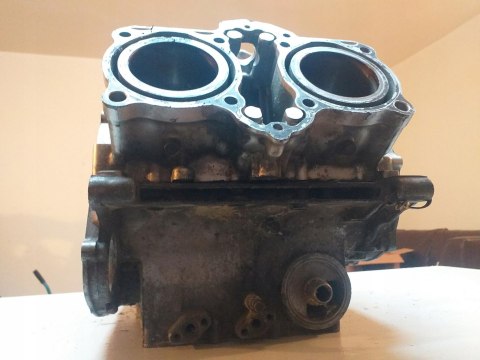 KARTERY BLOK SILNIKA HONDA VF750 C MAGNA RC43E