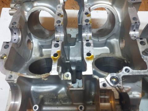 KARTERY BLOK SILNIKA HONDA VF750 C MAGNA RC43E