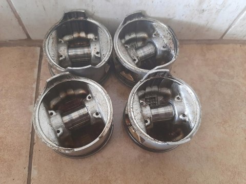TŁOK TŁOKI KPL HONDA MAGNA VF 750 TŁOK TŁOKI KPL HONDA MAGNA VF 750