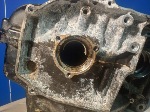 KARTER BLOK SILNIKA HONDA CB 400 KARTER BLOK SILNIKA HONDA CB 400