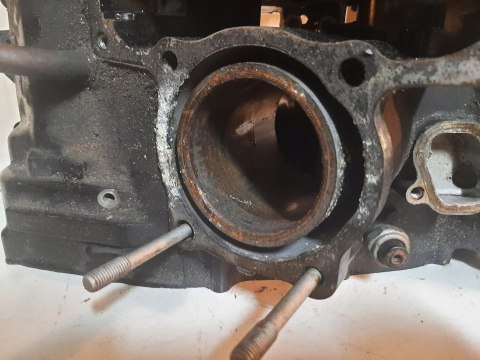 KARTER KARTERY BLOK SILNIKA HONDA VF 700 MAGNA KARTER KARTERY BLOK SILNIKA HONDA VF 700 MAGNA