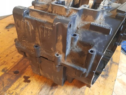 KARTER KARTERY BLOK SILNIKA SUZUKI RF 900 KARTER KARTERY BLOK SILNIKA SUZUKI RF 900