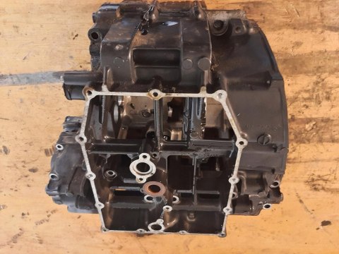 KARTER KARTERY BLOK SILNIKA SUZUKI RF 900 KARTER KARTERY BLOK SILNIKA SUZUKI RF 900