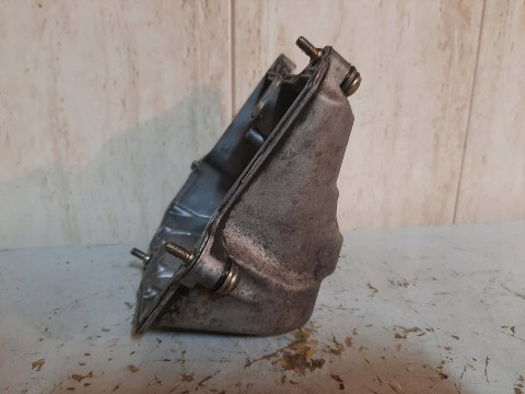 POKRYWA ZAWORÓW GŁOWICY APRILIA ETV 1000