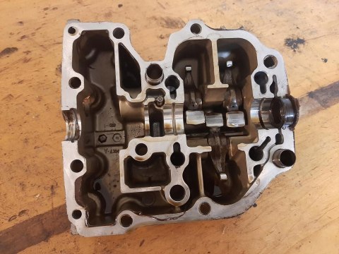 POKRYWA ZAWORÓW GŁOWICY HONDA PC800 PACIFIC COAST