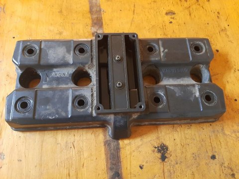 POKRYWA ZAWORÓW GŁOWICY SUZUKI RF 900