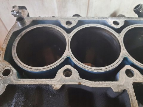 BLOK SILNIKA CYLINDRY TŁOKI KOMPLET BMW K1200 RS BLOK SILNIKA CYLINDRY TŁOKI KOMPLET BMW K1200 RS