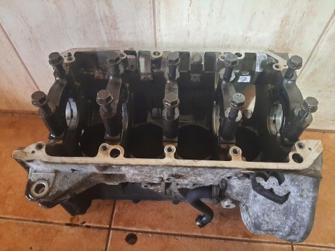 BLOK SILNIKA CYLINDRY TŁOKI KOMPLET BMW K1200 RS BLOK SILNIKA CYLINDRY TŁOKI KOMPLET BMW K1200 RS