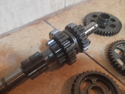 SKRZYNIA BIEGÓW HONDA TRX 300 BIG RED SKRZYNIA BIEGÓW HONDA TRX 300 BIG RED