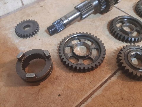 SKRZYNIA BIEGÓW HONDA TRX 300 BIG RED SKRZYNIA BIEGÓW HONDA TRX 300 BIG RED