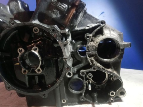 KARTER BLOK SILNIKA HONDA MAGNA VF 500 V30 KARTER BLOK SILNIKA HONDA MAGNA VF 500 V30