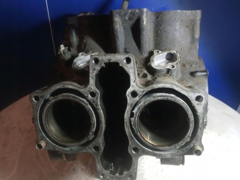 KARTER KARTERY BLOK SILNIKA HONDA VF700 KARTER KARTERY BLOK SILNIKA HONDA VF700