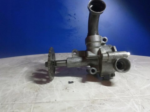 POMPA OLEJU HONDA MAGNA VF 750 POMPA OLEJU HONDA MAGNA VF 750