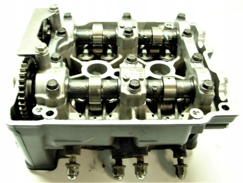 HONDA CB 500 F PC 44 E głowica HONDA CB 500 F PC 44 E głowica
