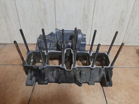 KARTER BLOK SILNIKA GÓRNY HONDA CBR 1000F KARTER BLOK SILNIKA GÓRNY HONDA CBR 1000F