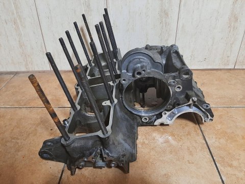 KARTER BLOK SILNIKA GÓRNY HONDA CBR 1000F KARTER BLOK SILNIKA GÓRNY HONDA CBR 1000F