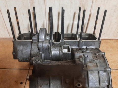 KARTER BLOK SILNIKA GÓRNY HONDA CBR 1000F KARTER BLOK SILNIKA GÓRNY HONDA CBR 1000F