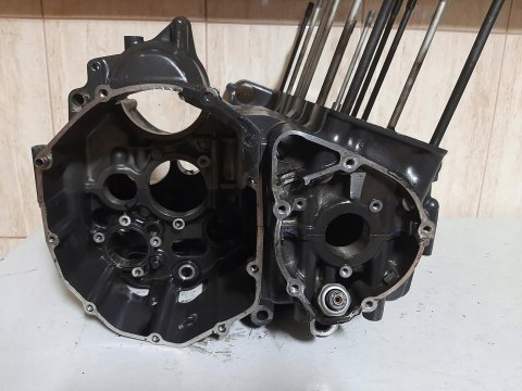 KARTER BLOK SILNIKA SUZUKI GSX R 750 R716 KARTER BLOK SILNIKA SUZUKI GSX R 750 R716