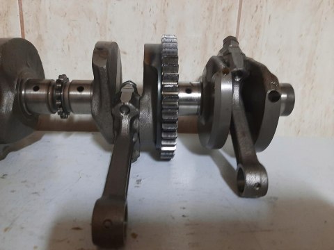 WAŁ KORBOWY SUZUKI GSXR 750 R716 WAŁ KORBOWY SUZUKI GSXR 750 R716