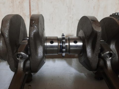 WAŁ KORBOWY SUZUKI GSXR 750 R716 WAŁ KORBOWY SUZUKI GSXR 750 R716