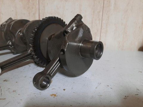 WAŁ KORBOWY SUZUKI GSXR 750 R716 WAŁ KORBOWY SUZUKI GSXR 750 R716