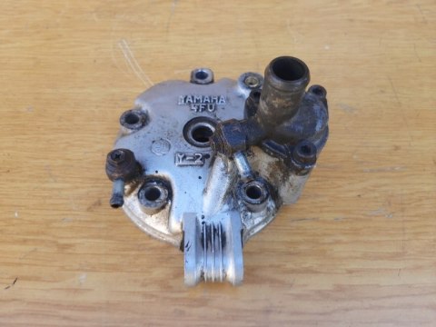 KRÓCIEC GŁOWICY OBUDOWA BEZ GŁOWICY YAMAHA DT 125 KRÓCIEC GŁOWICY OBUDOWA BEZ GŁOWICY YAMAHA DT 125